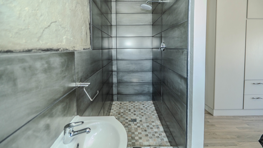 4 Bedroom Property for Sale in De Oude Spruit Western Cape